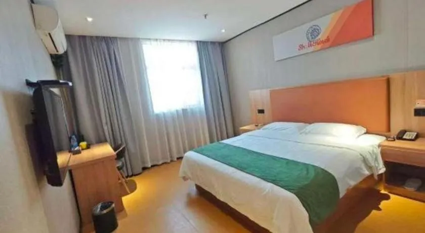 Bed in Shell Hotel Shnaghai Beiqiao Metro Station