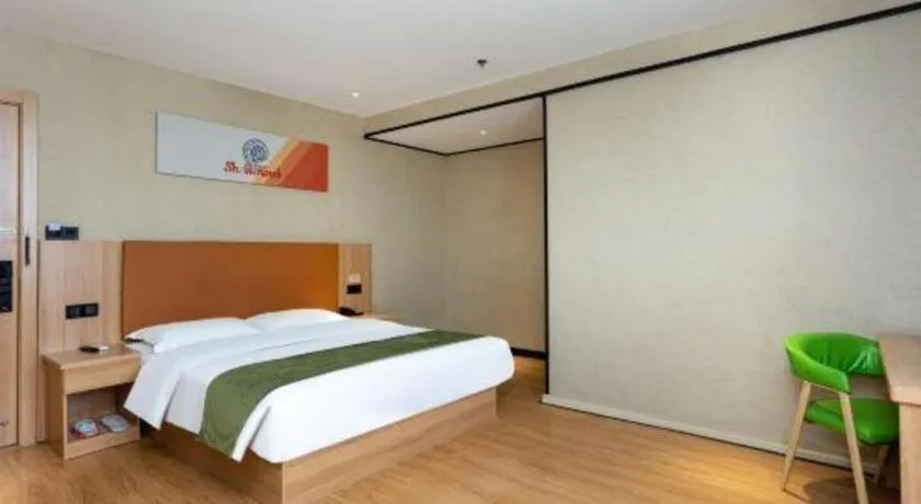 Bed in Shell Hotel Shnaghai Beiqiao Metro Station