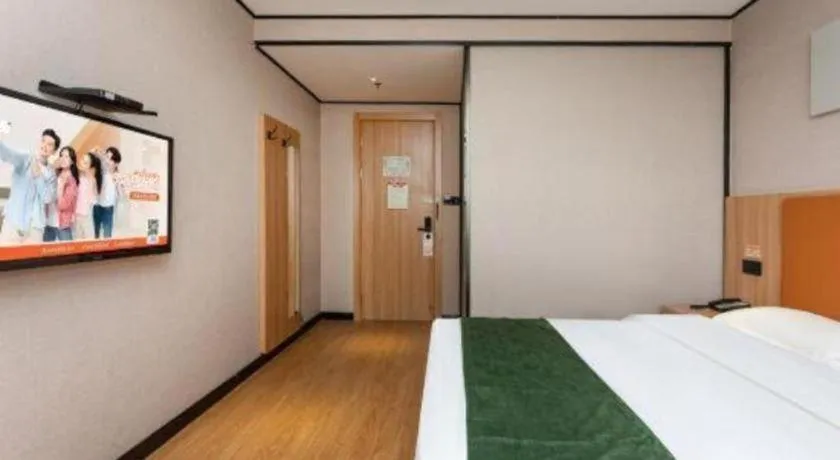 Bed in Shell Hotel Shnaghai Beiqiao Metro Station