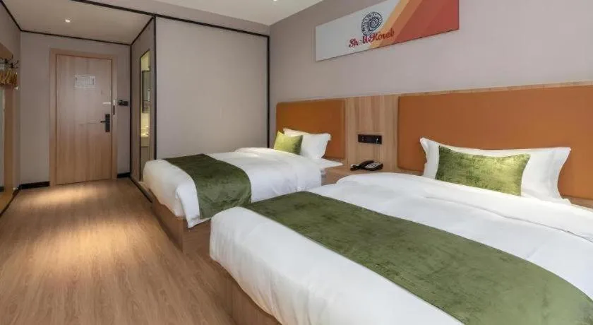 Bed in Shell Hotel Shnaghai Beiqiao Metro Station