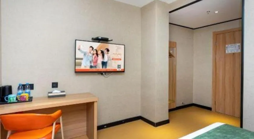 Bed in Shell Hotel Shnaghai Beiqiao Metro Station