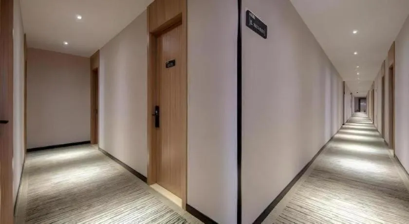 Shell Hotel Shnaghai Beiqiao Metro Station