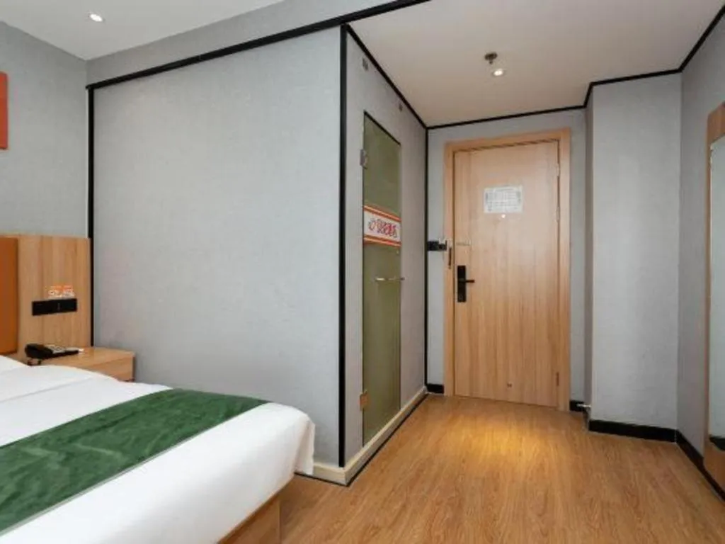 Bed in Shell Hotel Shnaghai Beiqiao Metro Station