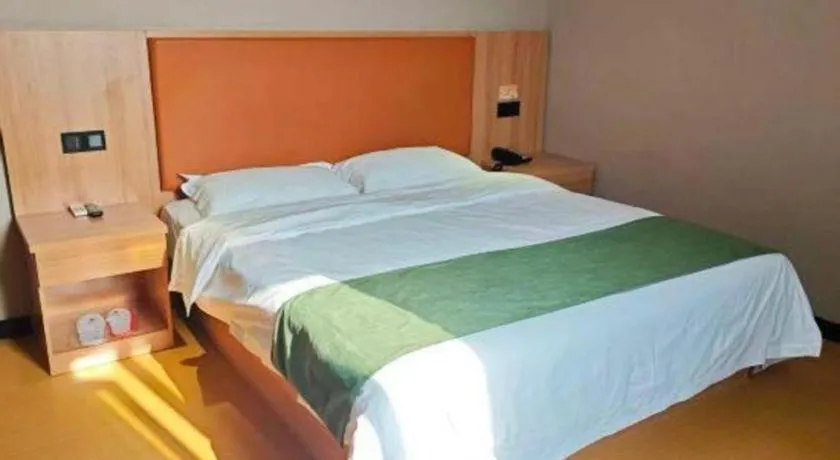 Bed in Shell Hotel Shnaghai Beiqiao Metro Station