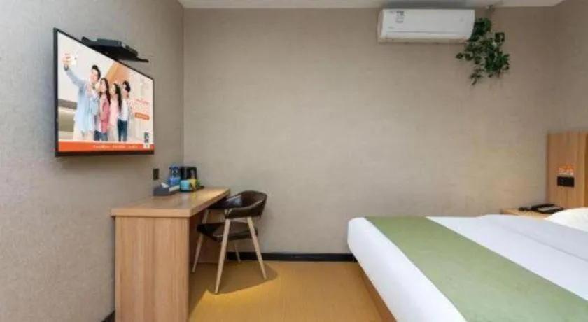 Bed in Shell Hotel Shnaghai Beiqiao Metro Station