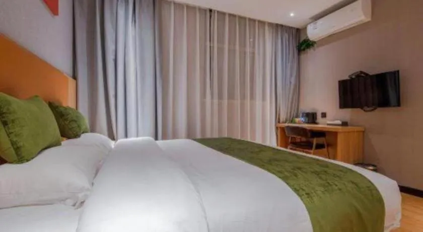 Bed in Shell Hotel Shnaghai Beiqiao Metro Station