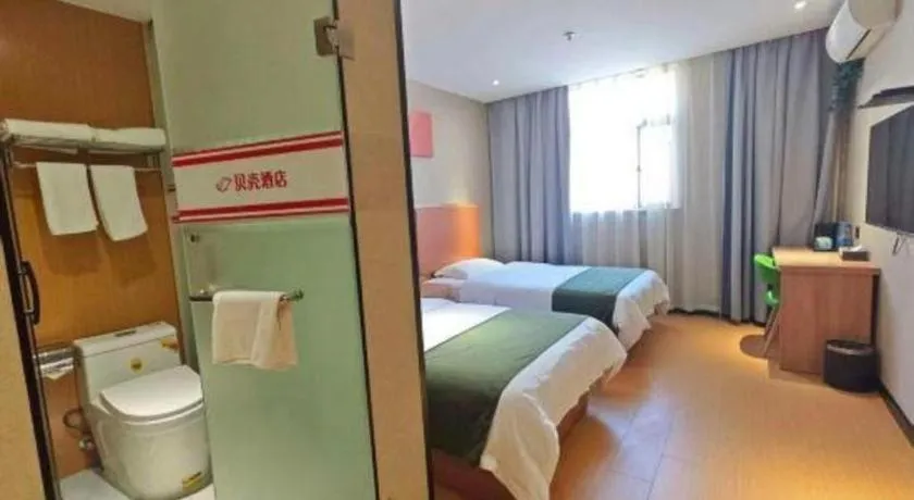 Bed in Shell Hotel Shnaghai Beiqiao Metro Station