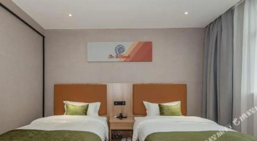 Bed in Shell Hotel Shnaghai Beiqiao Metro Station