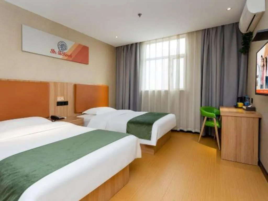 Bed in Shell Hotel Shnaghai Beiqiao Metro Station