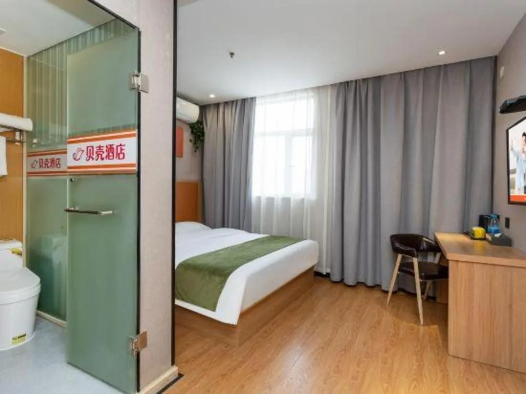 Bed in Shell Hotel Shnaghai Beiqiao Metro Station