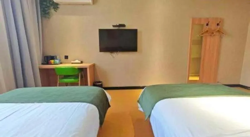 Bed in Shell Hotel Shnaghai Beiqiao Metro Station