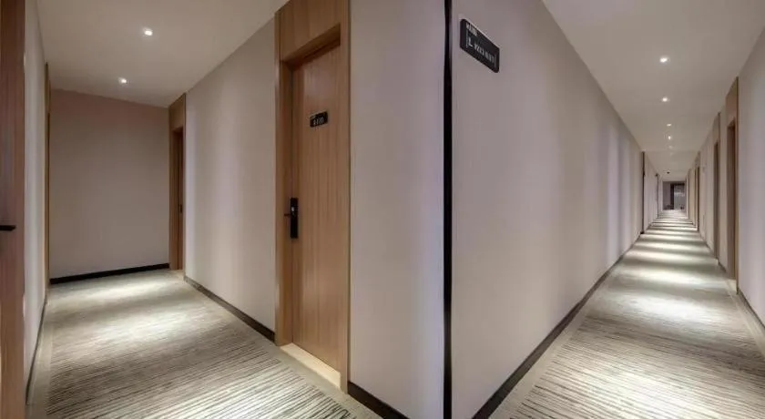 Shell Hotel Shnaghai Beiqiao Metro Station