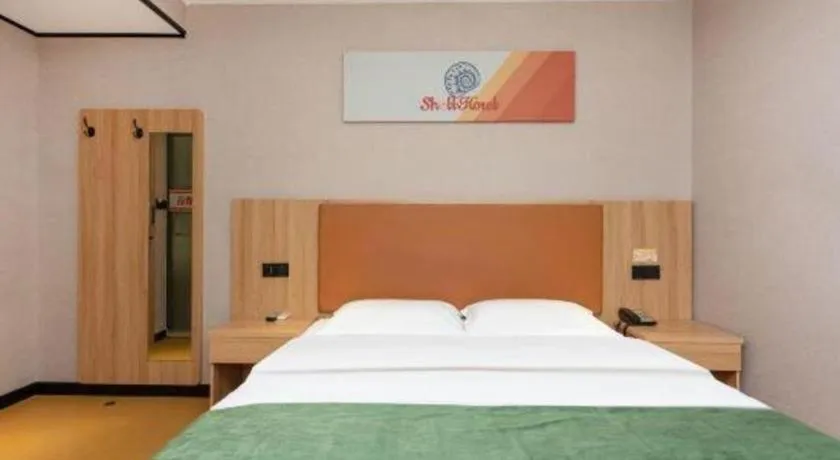 Bed in Shell Hotel Shnaghai Beiqiao Metro Station