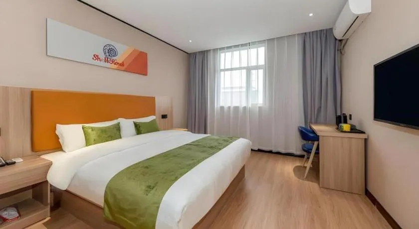 Bed in Shell Hotel Shnaghai Beiqiao Metro Station