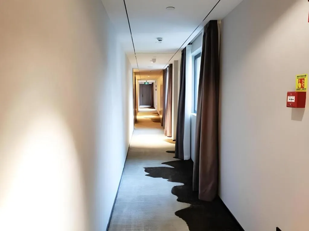 GreenTree Eastern Chongqing Yangjiaping Pedestrian Street Mixc Hotel