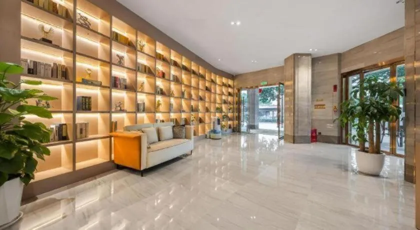 GreenTree Eastern Chongqing Yangjiaping Pedestrian Street Mixc Hotel