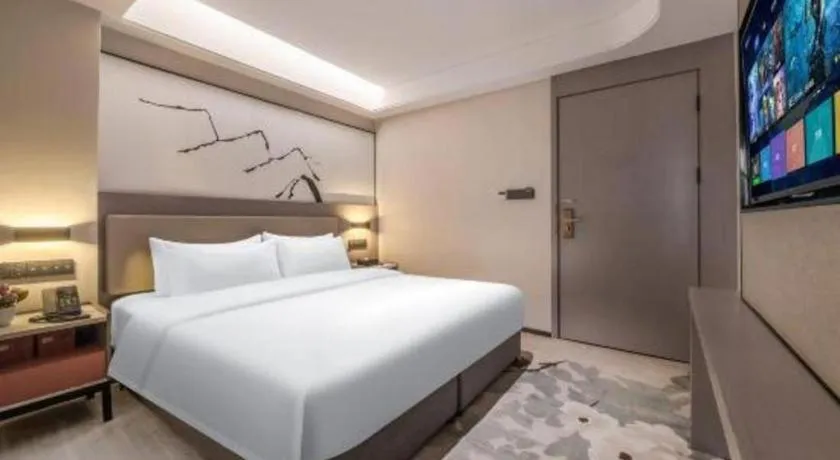 Bed in GreenTree Eastern Chongqing Yangjiaping Pedestrian Street Mixc Hotel