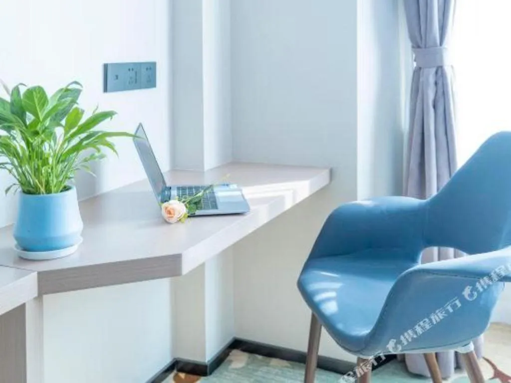 GreenTree Eastern Chongqing Yangjiaping Pedestrian Street Mixc Hotel