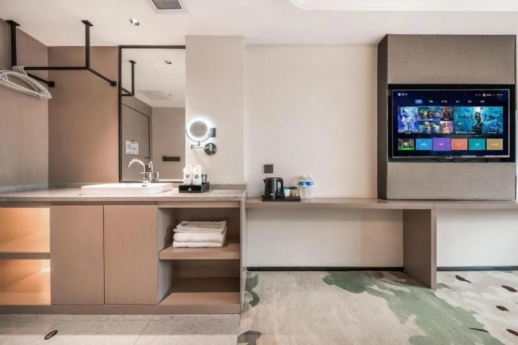 GreenTree Eastern Chongqing Yangjiaping Pedestrian Street Mixc Hotel