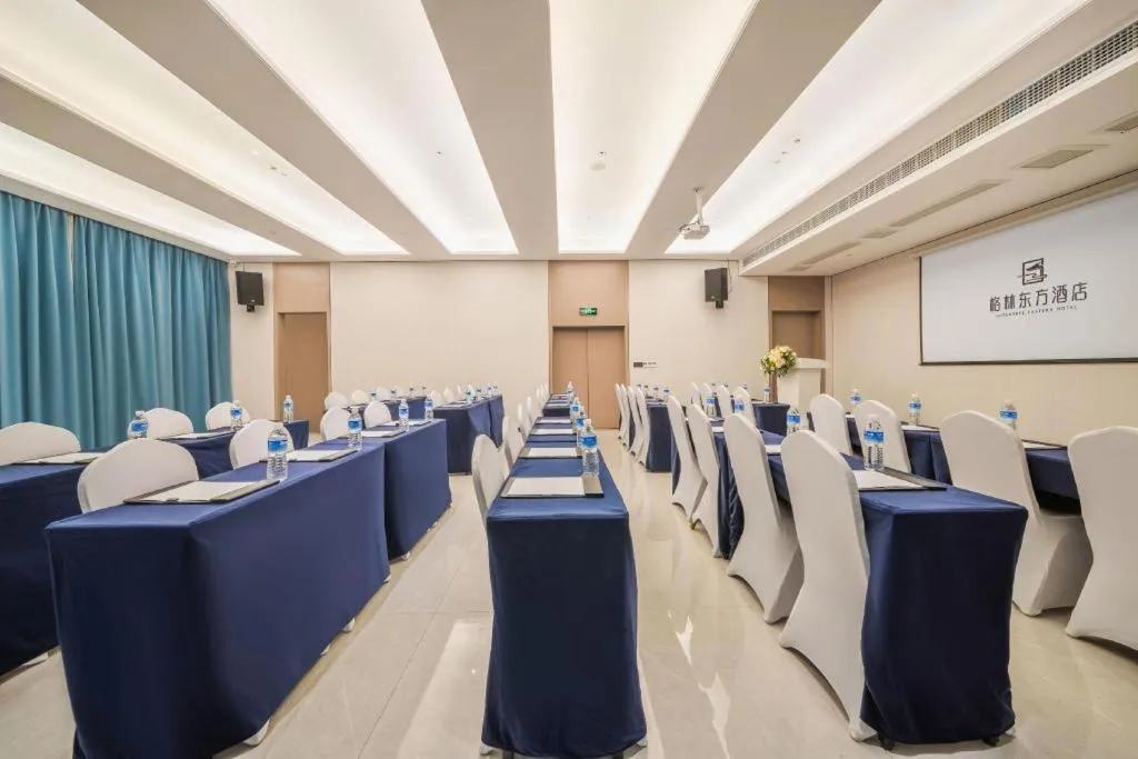 GreenTree Eastern Chongqing Yangjiaping Pedestrian Street Mixc Hotel