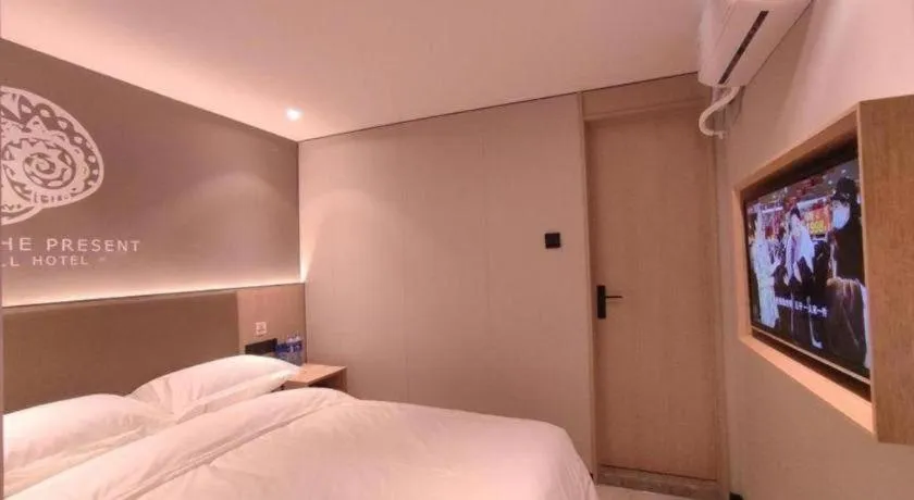 Bed in Shell Hotel Beijing Shunyi District Shunyi Metro Station