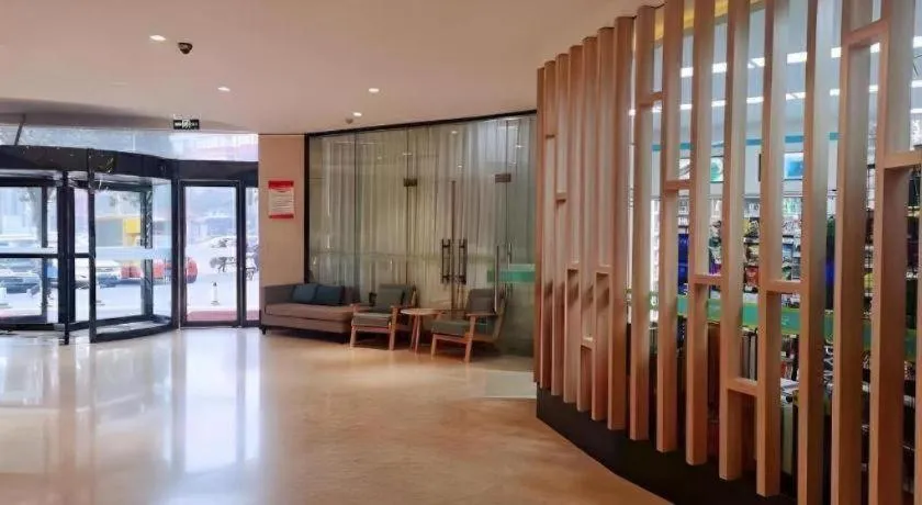 Green Tree Inn Luoyang Fenghuang Mansion Mudan Square Metro Station