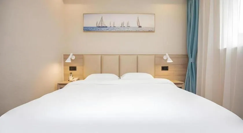 Bed in Green Tree Inn Nanjing Xinjiekou Wangfu Avenue