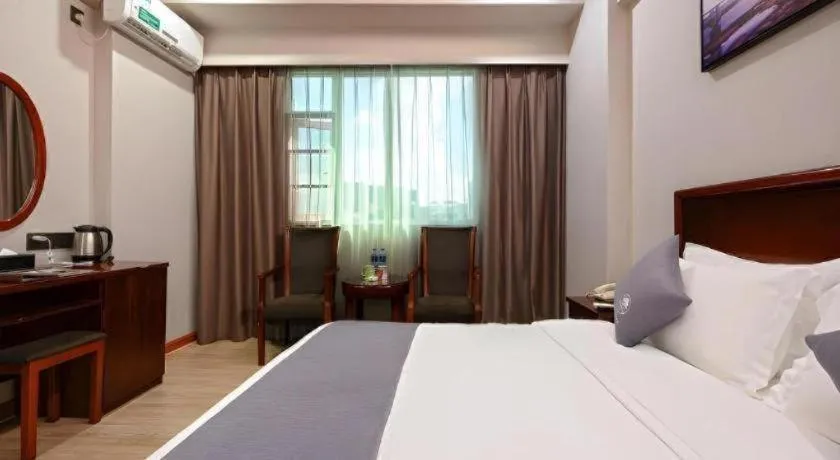 Bed in Green Tree Inn Zhuhai International Airport Huafa Shangdu