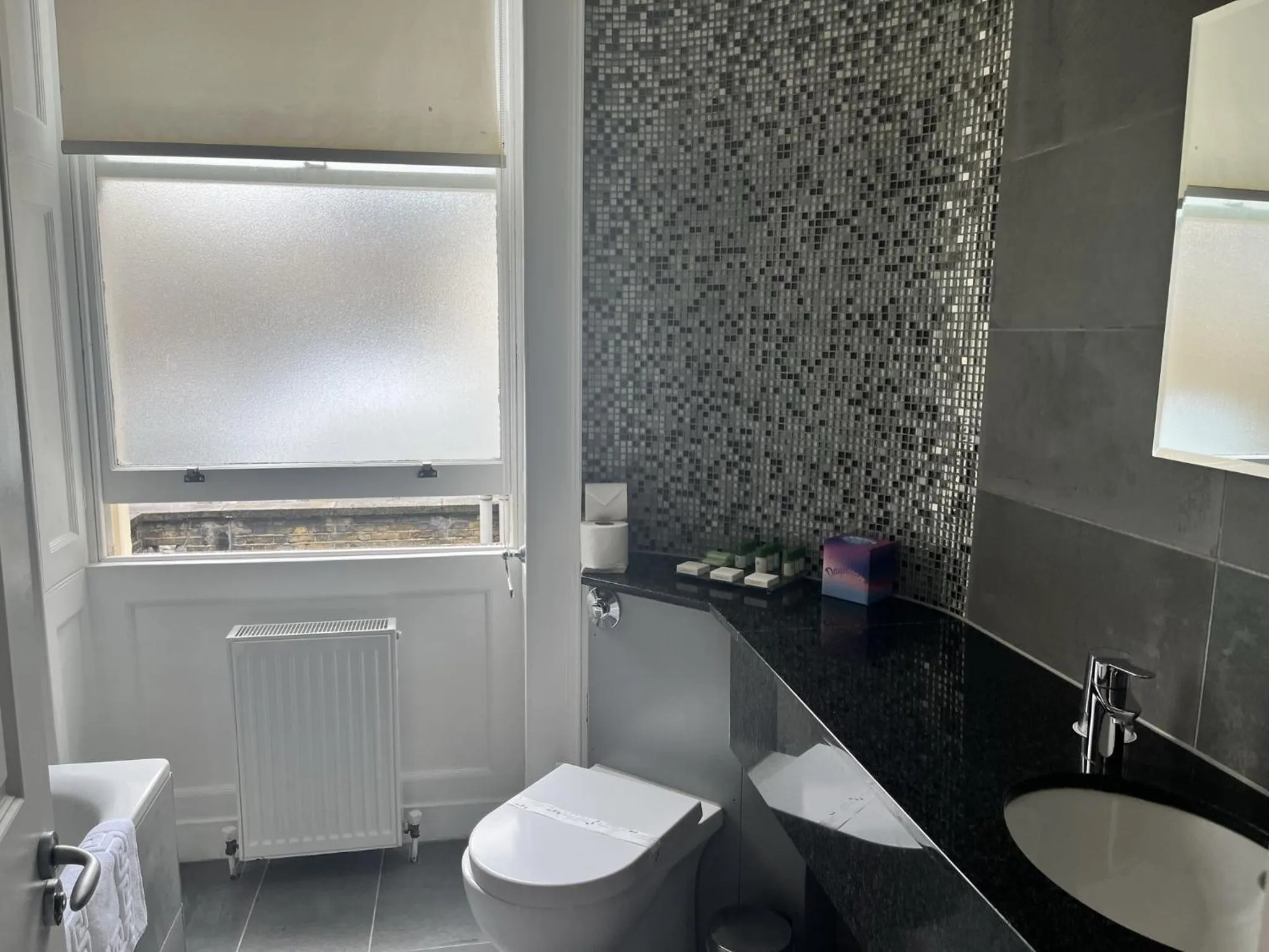 Bathroom in Staunton Hotel - B&B