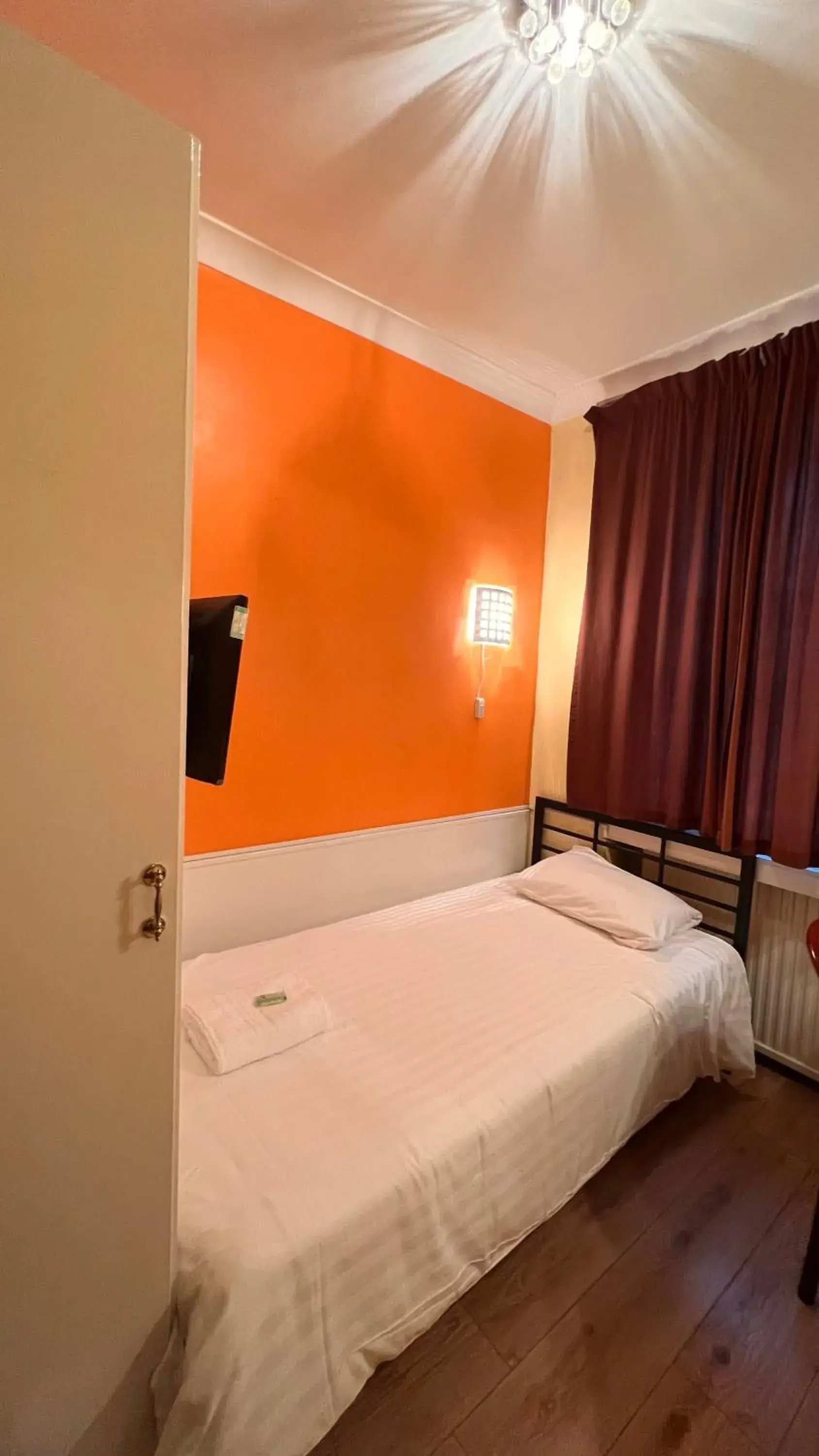 Single Room with Private Bathroom in Gresham Hotel Bloomsbury Single Room with Private Bathroom in Gresham Hotel Bloomsbury