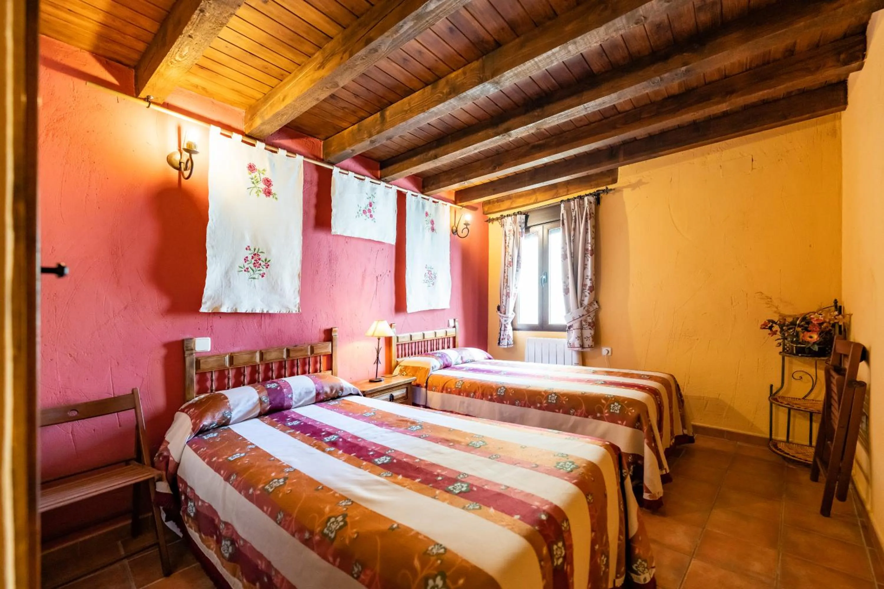 Photo of the whole room, Bed in Posada El Aprisco Manjirón