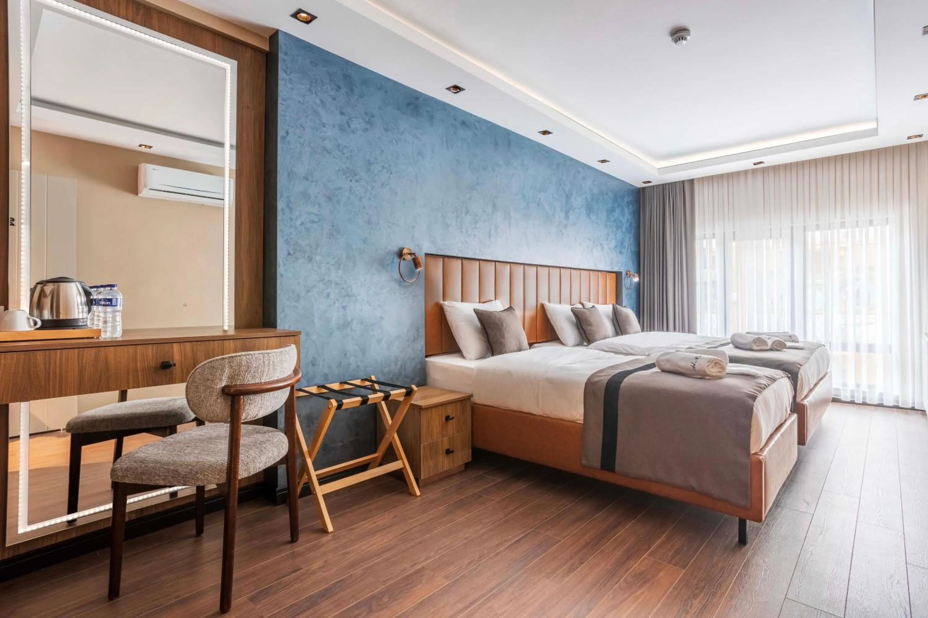 Photo of the whole room, Bed in Marlon Hotel