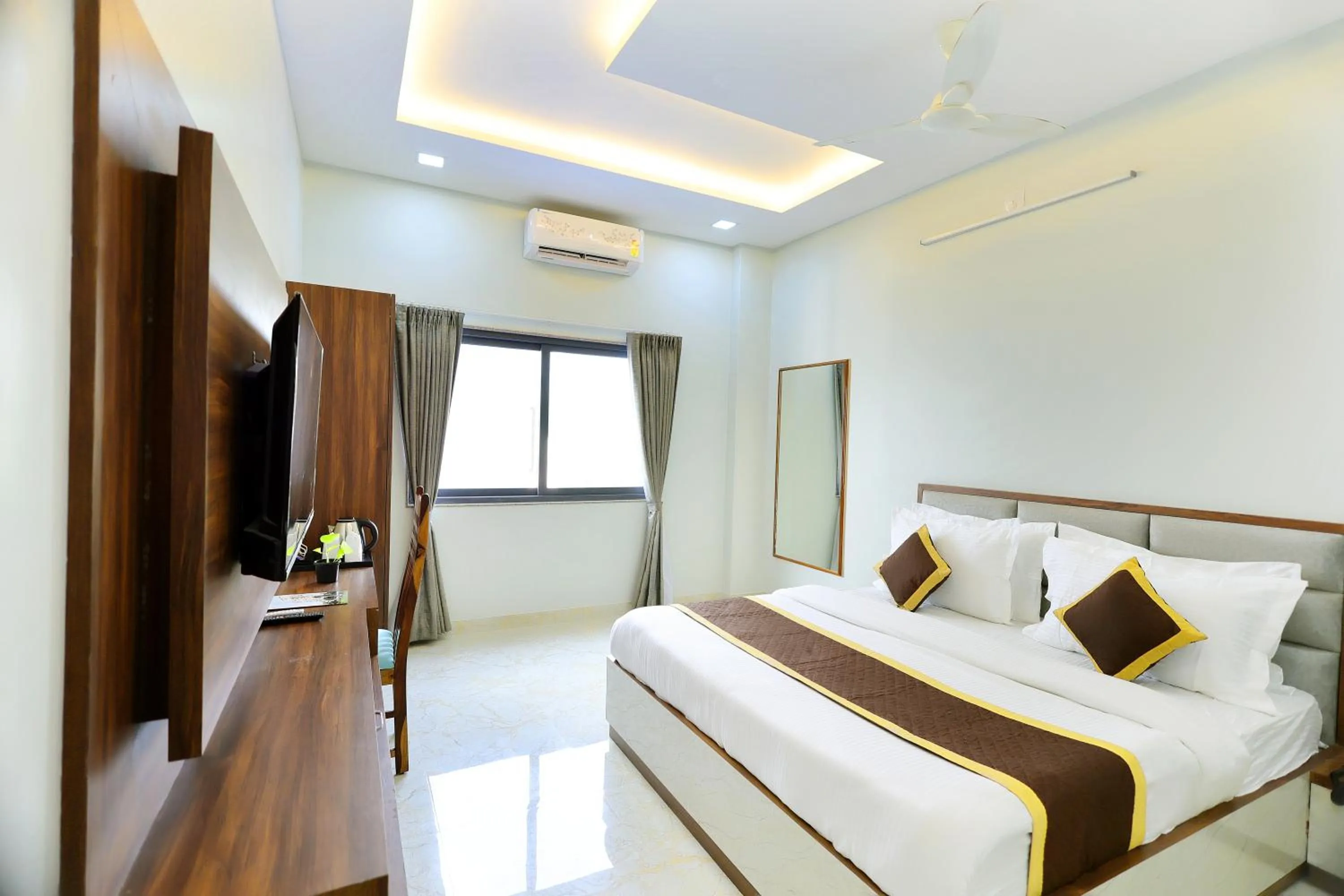 TV and multimedia in Manas Resort by Rudrakshi