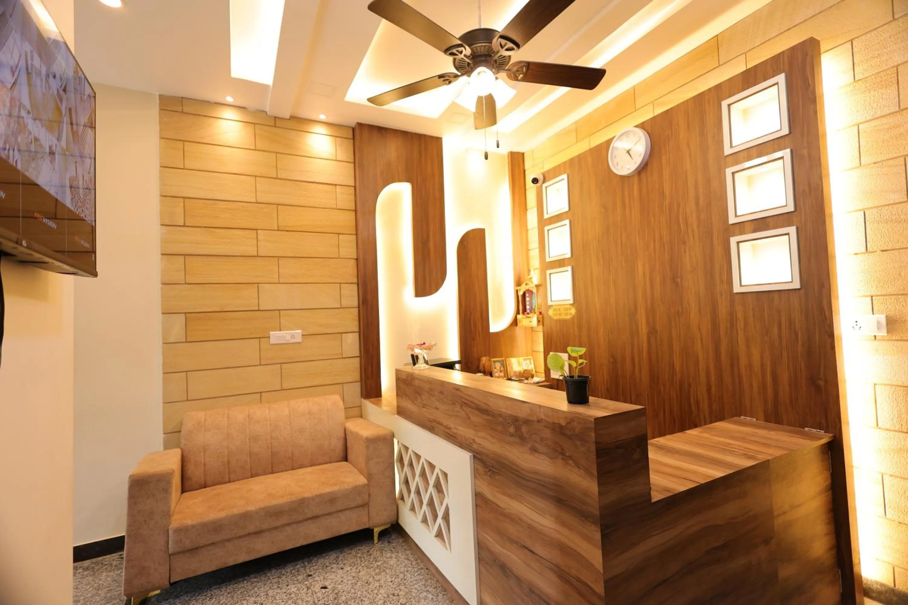 Lobby or reception in Manas Resort by Rudrakshi