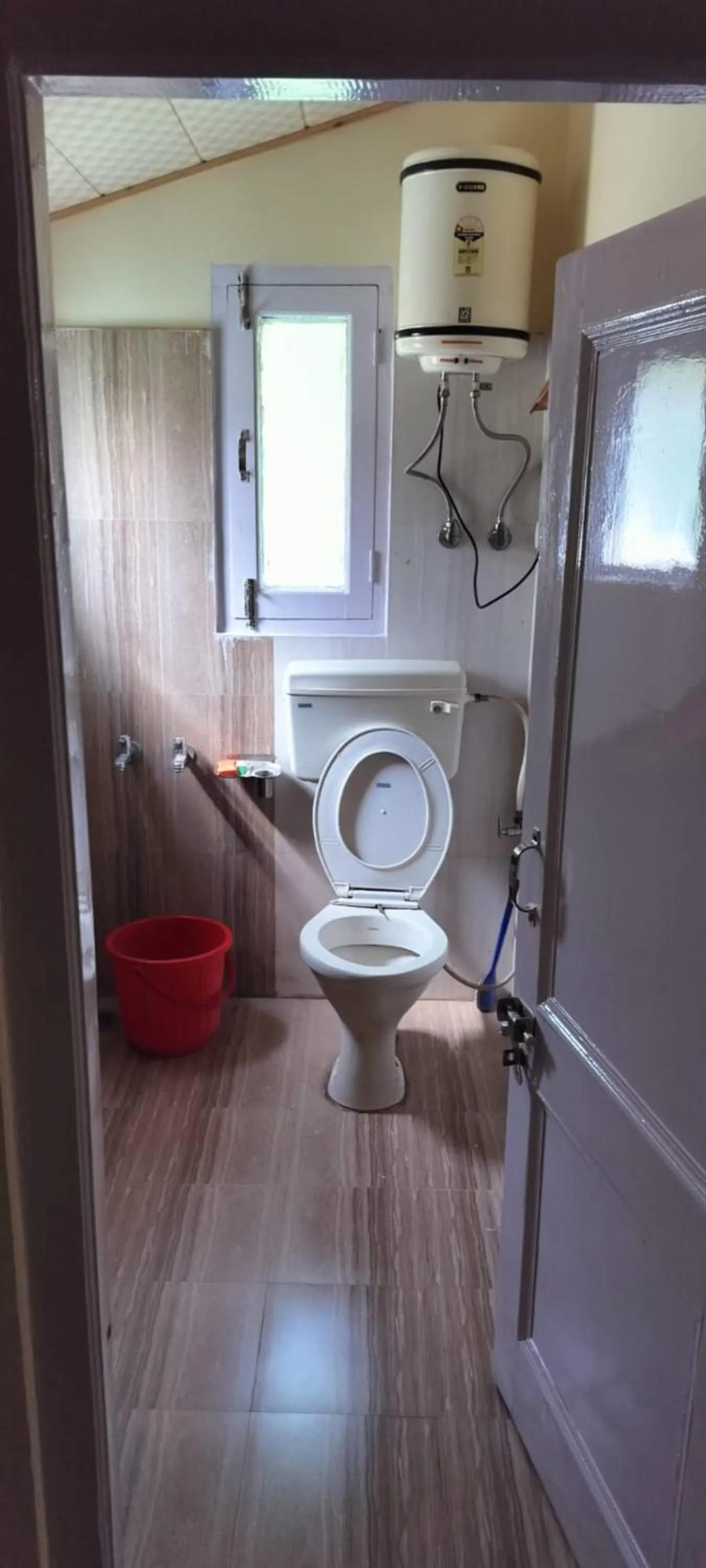 Toilet, Bathroom in Goroomgo Homestay Sukh Dham Shimla - Homestay Like Home Feeling Mountain View