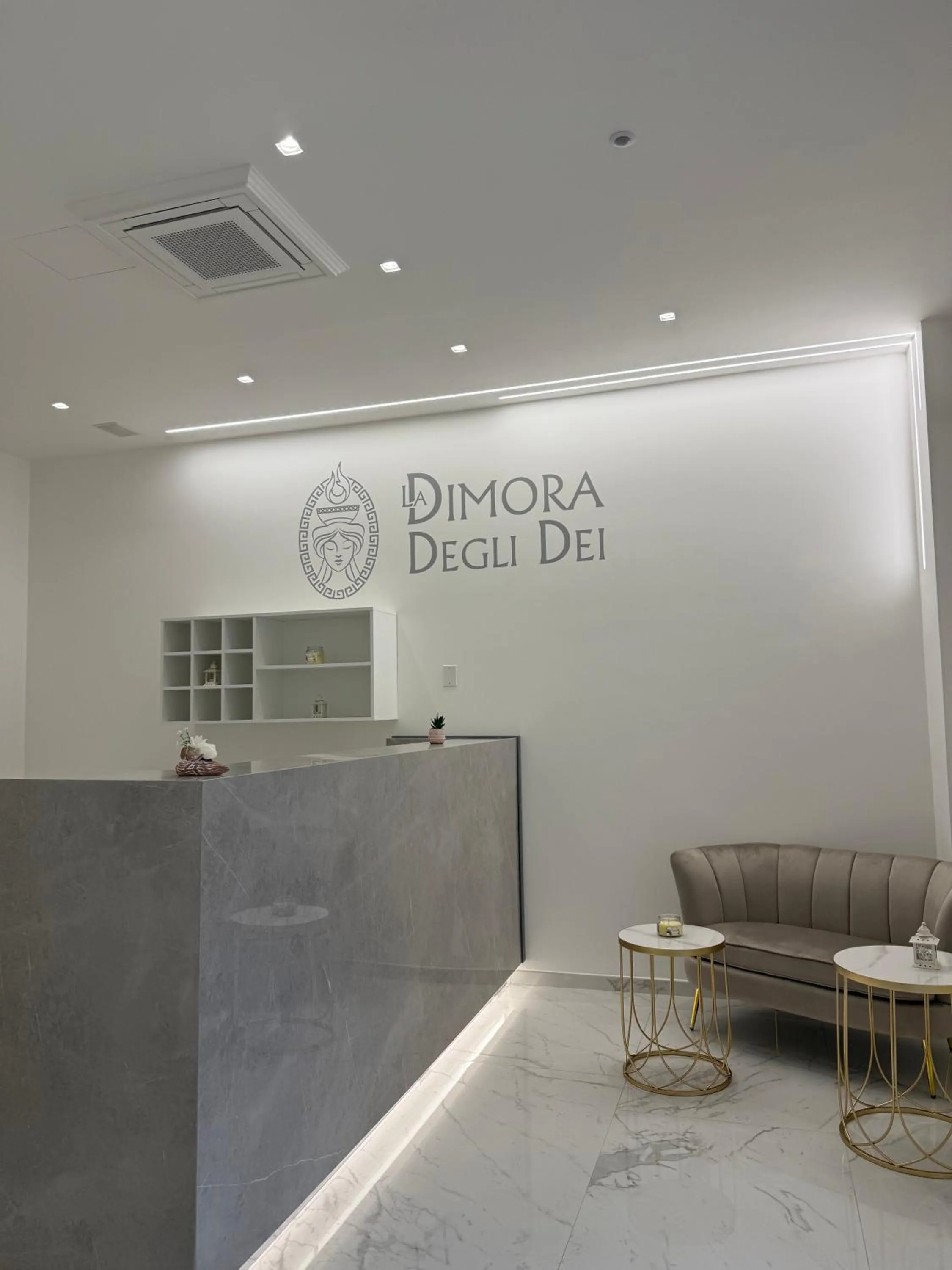 La Dimora Degli Dei