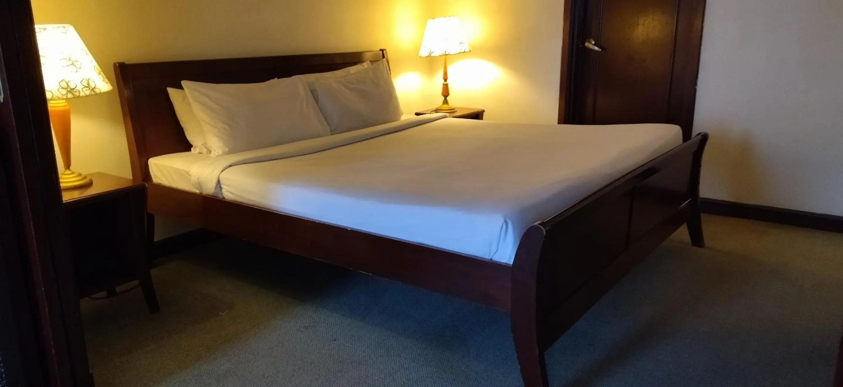 Bedroom in EMAS Service Suite Times Square