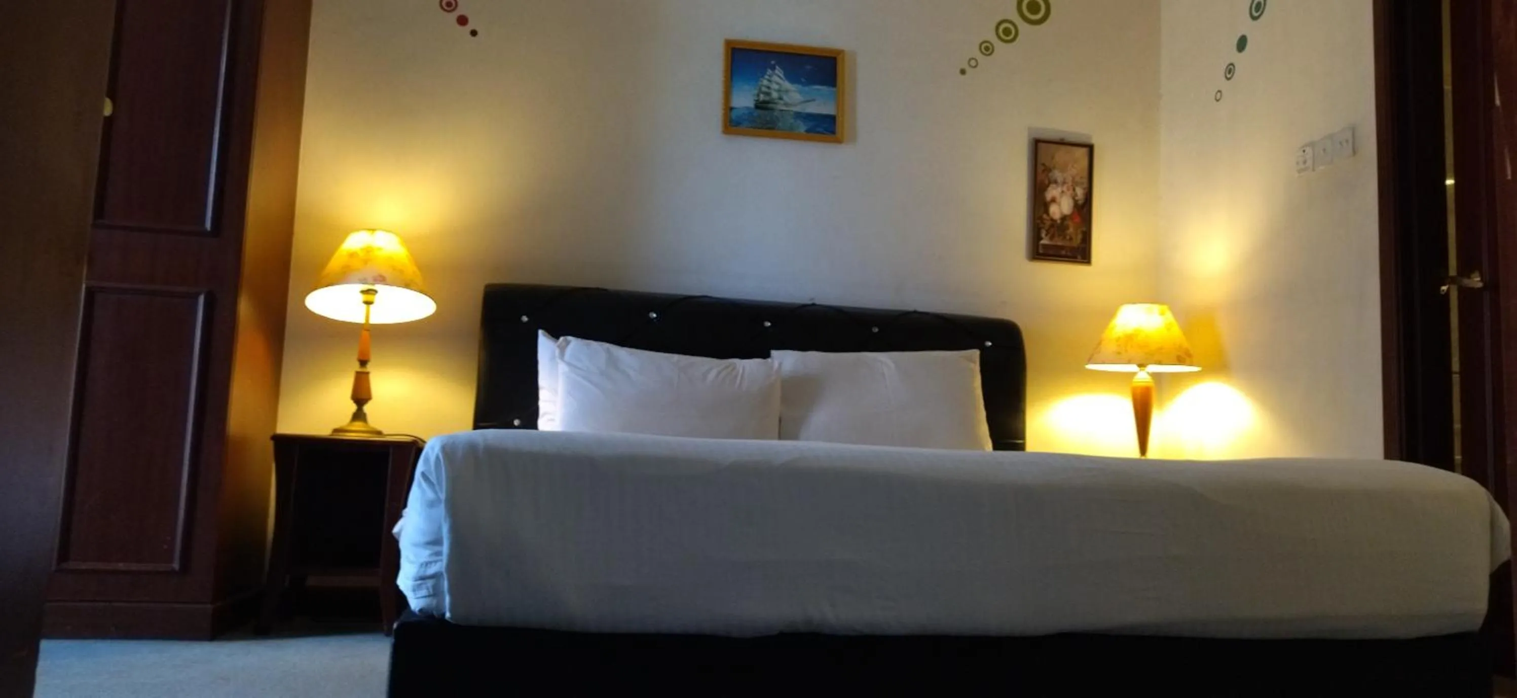 Bedroom in EMAS Service Suite Times Square