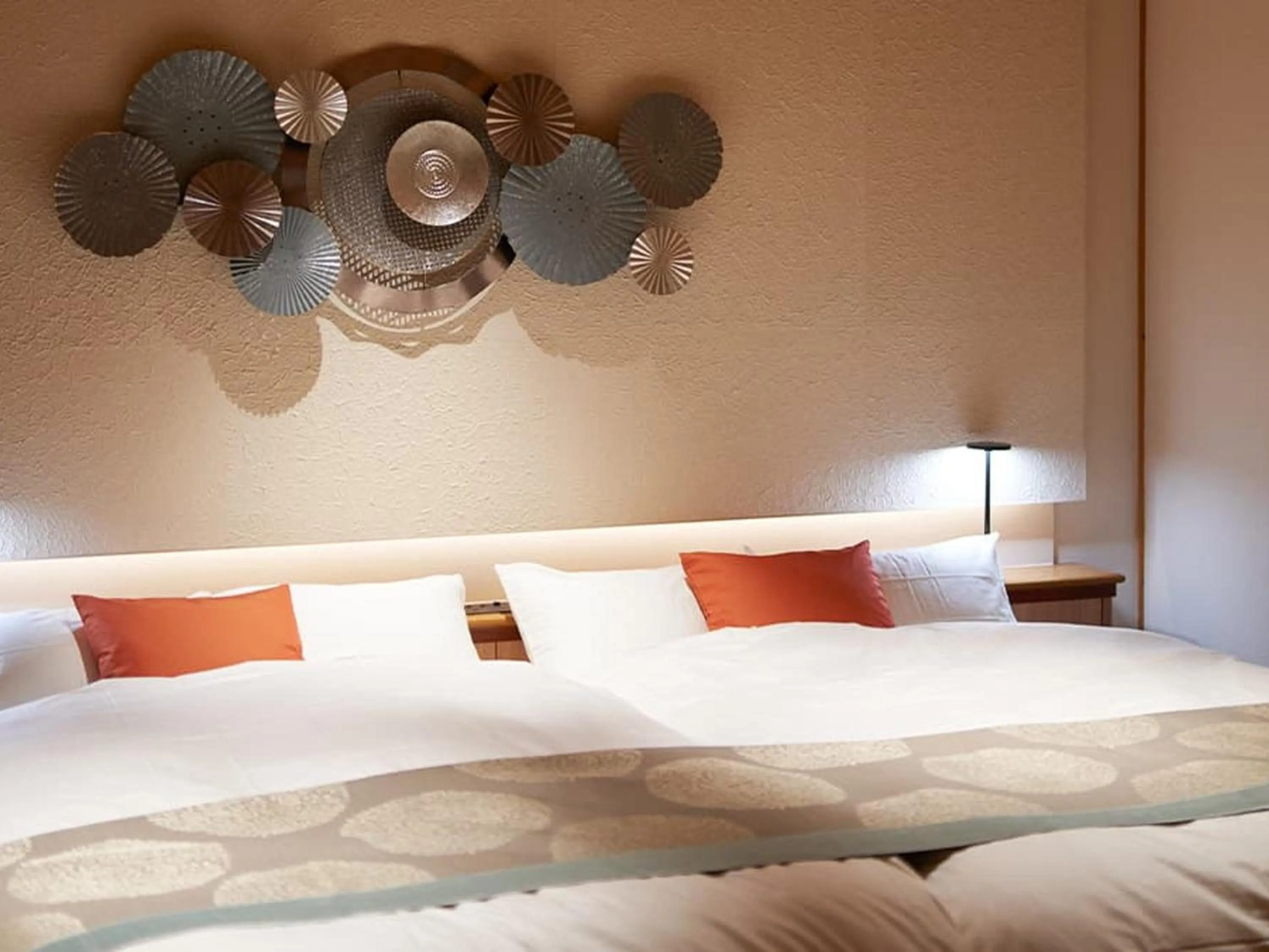 Photo of the whole room, Bed in Yufuin Rakuyu