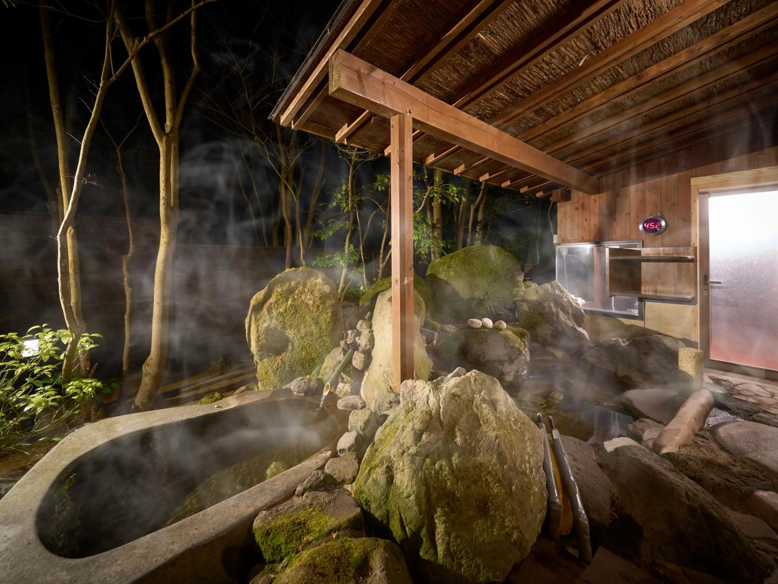 Night in Yufuin Rakuyu