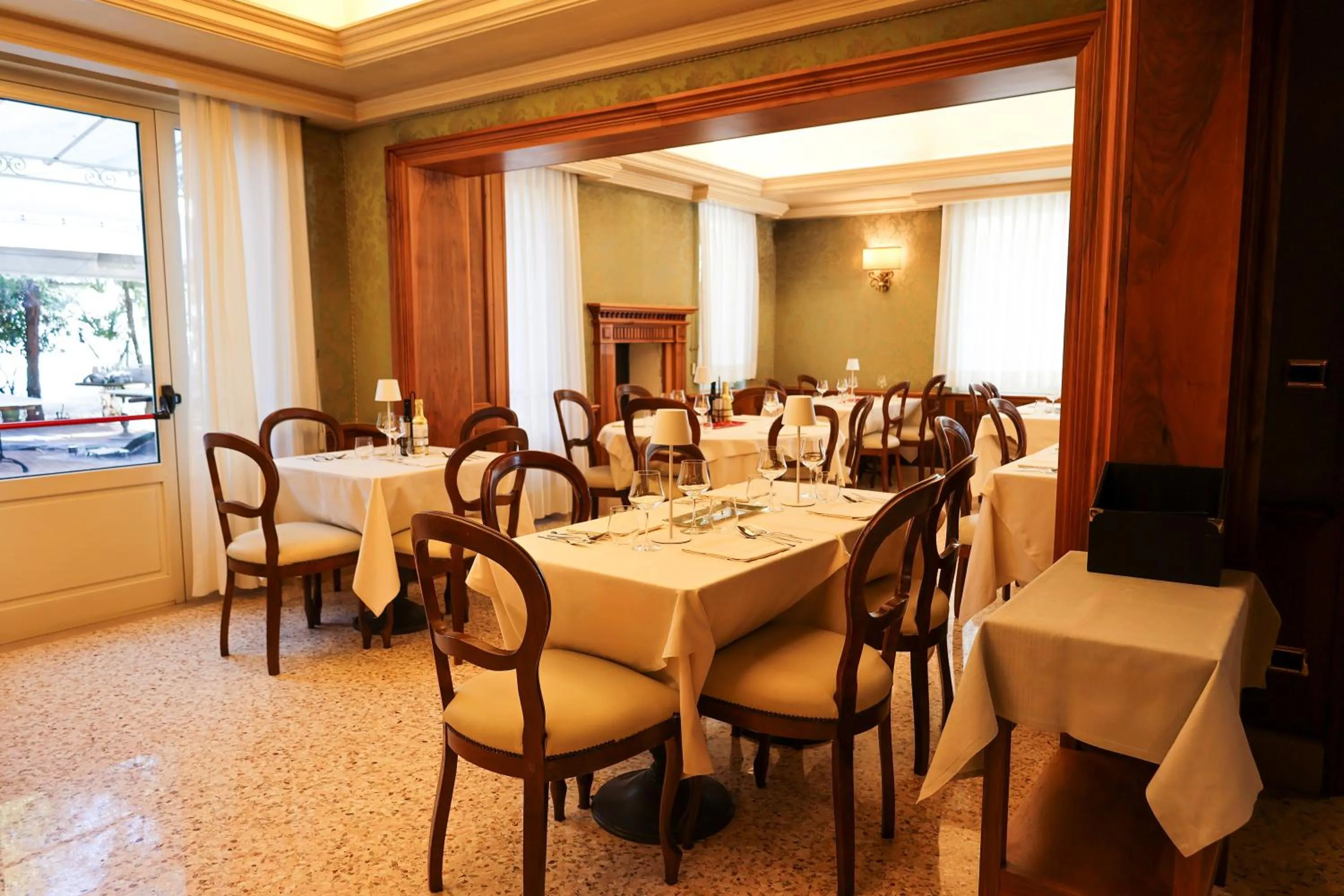 Restaurant/places to eat in Hotel Ristorante Ca' Nova