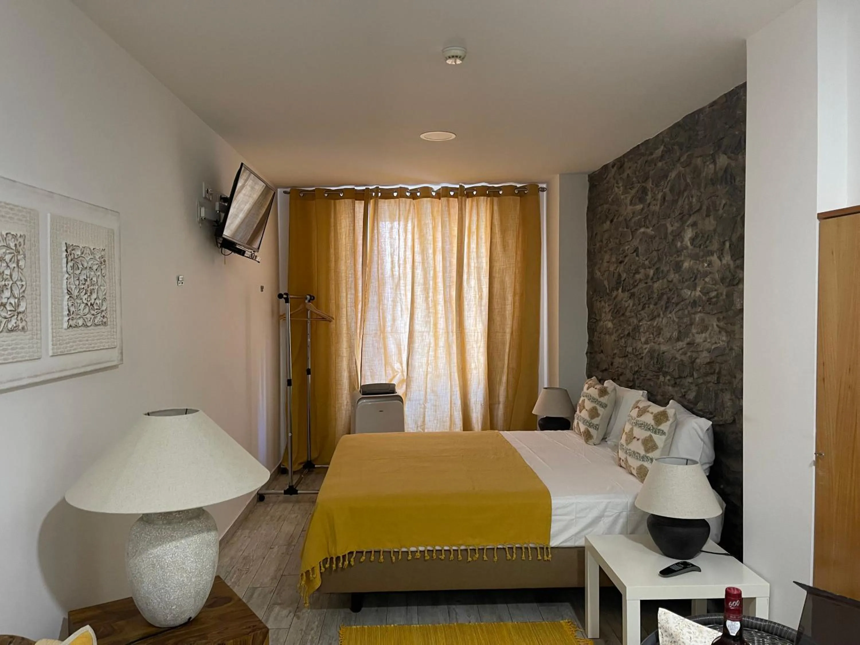 Bedroom, Bed in Esmeralda Holidays Apartments