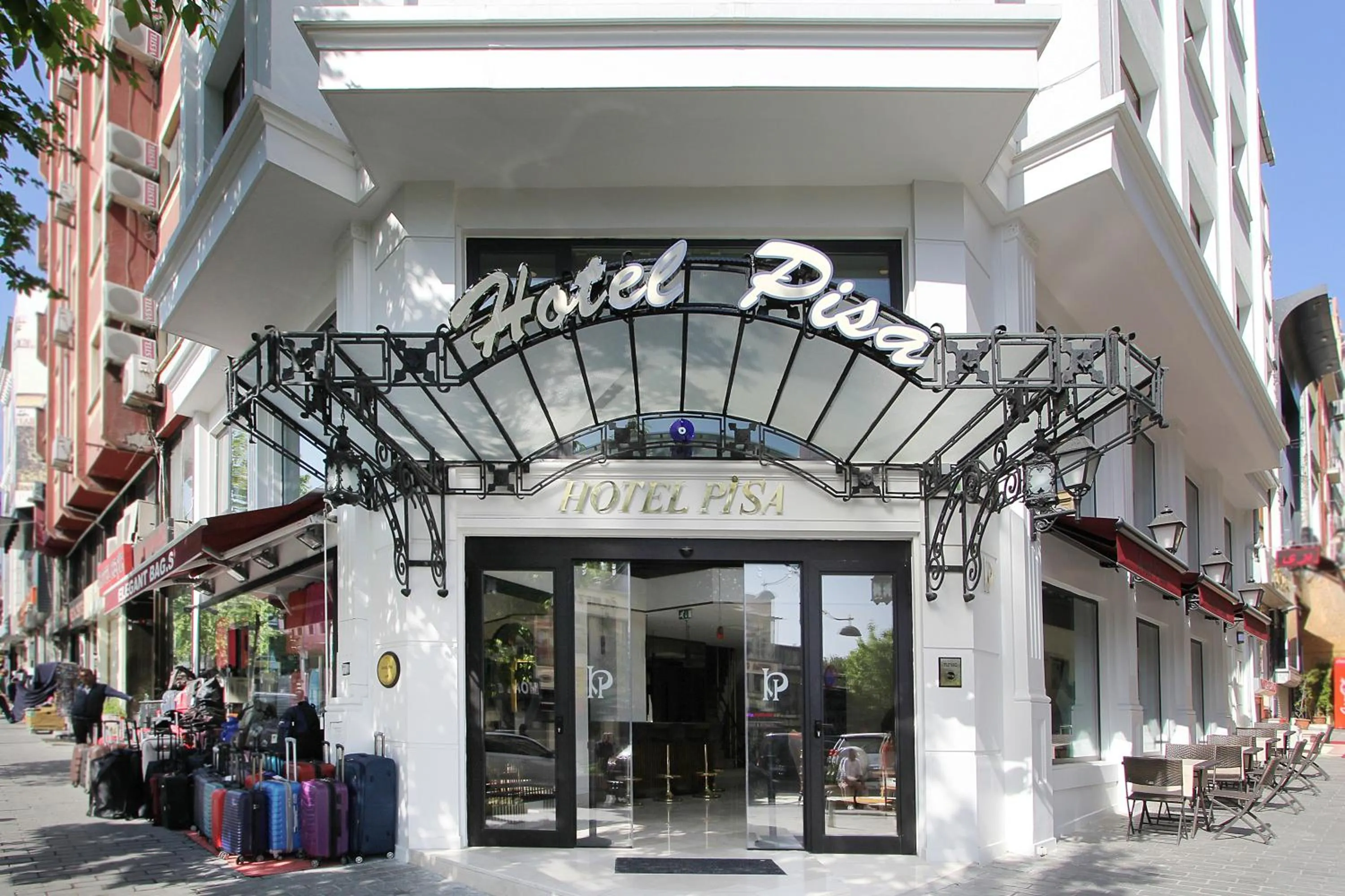 Property building in Pisa Hotel