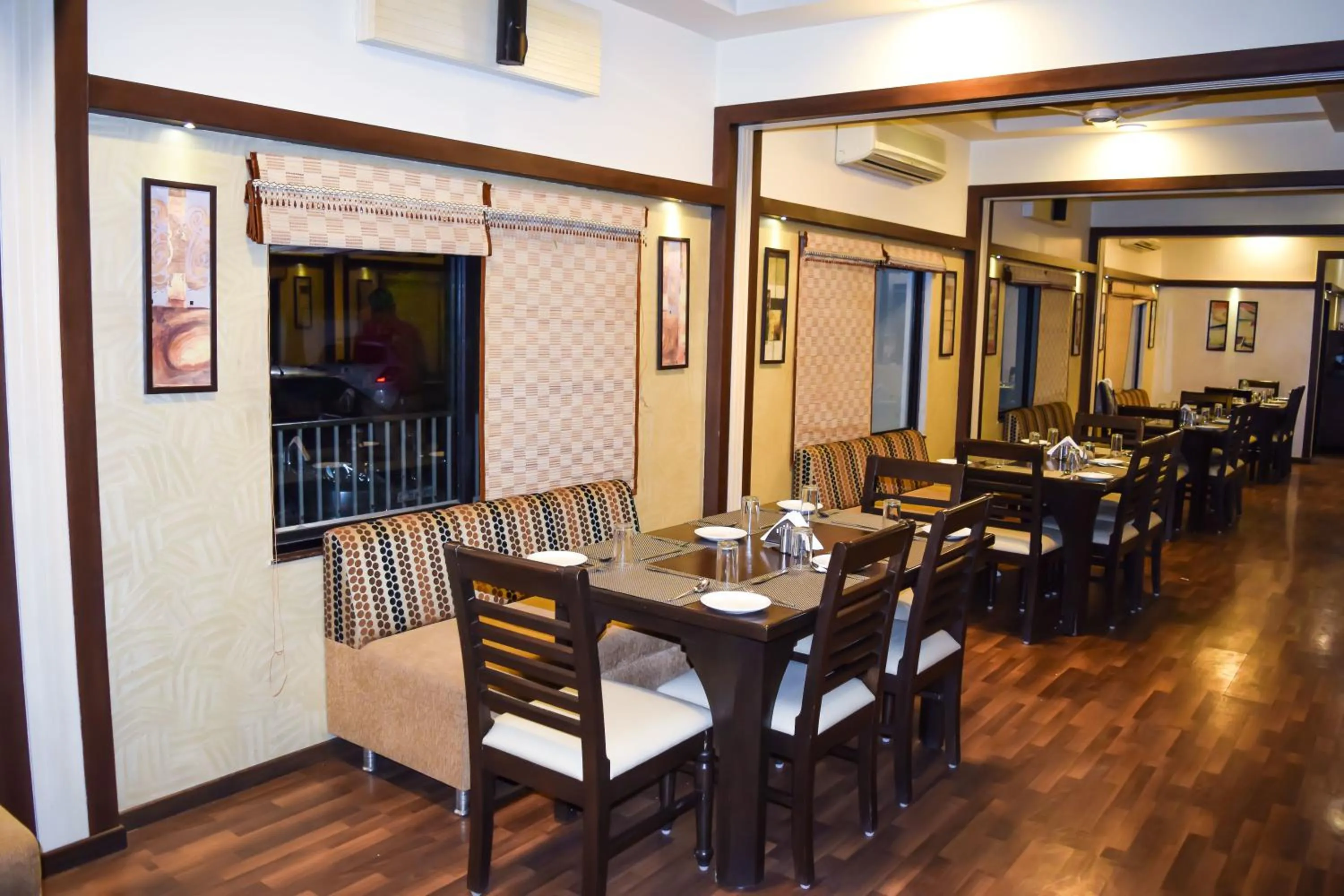 Restaurant/places to eat in Amidhara Resort