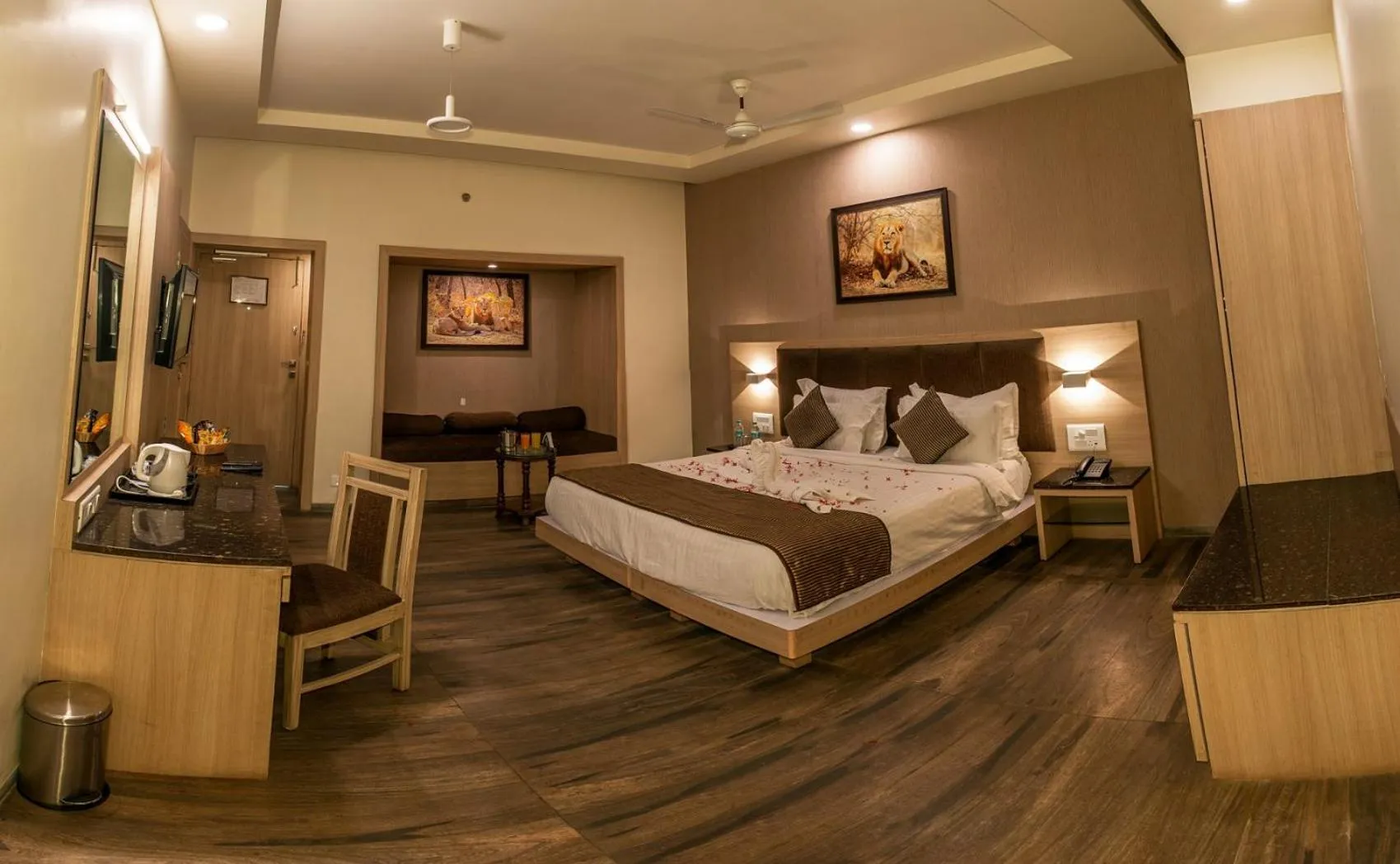 TV and multimedia, Bed in Amidhara Resort