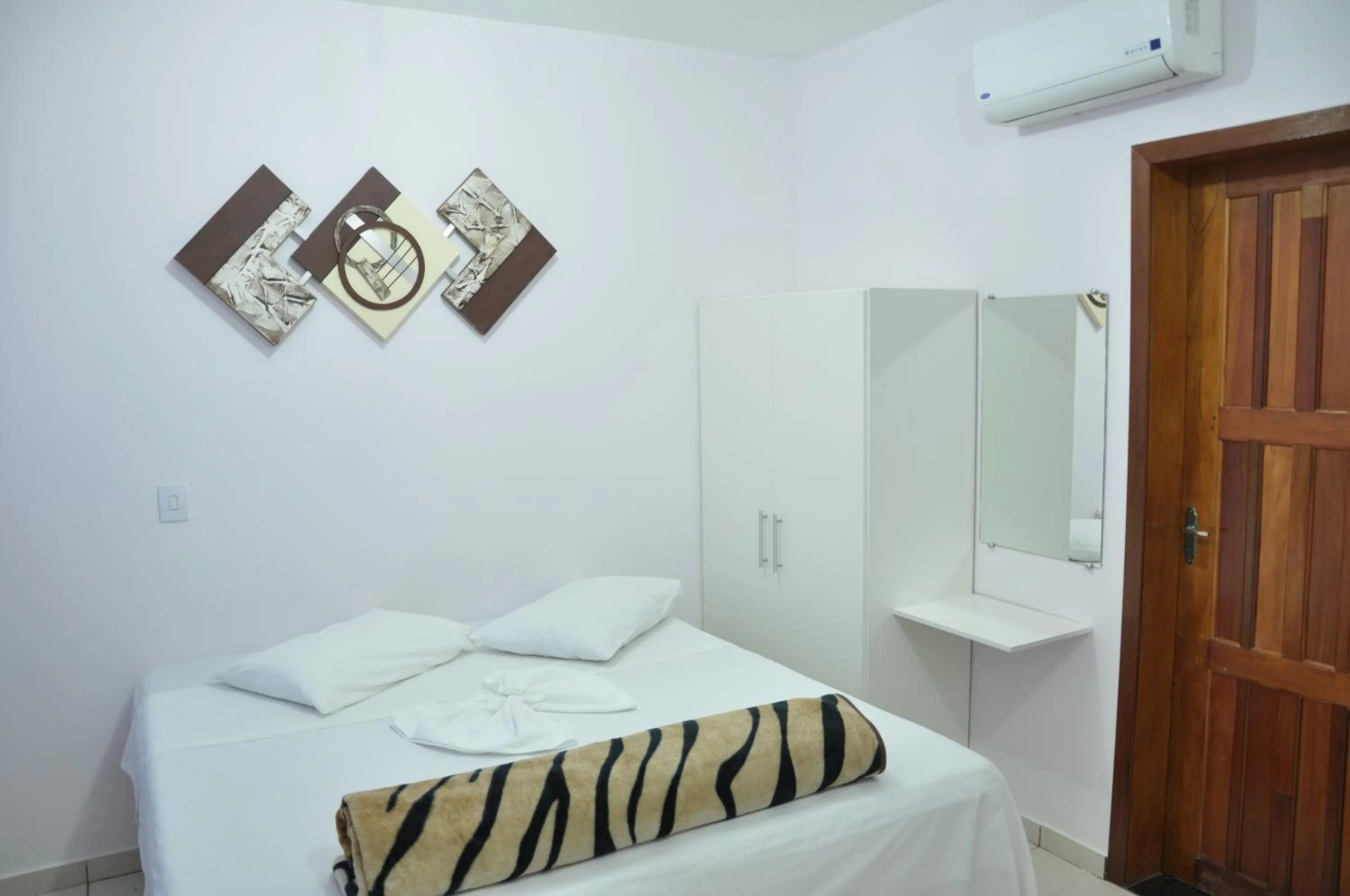 Bedroom, Bed in Sanches Hotel