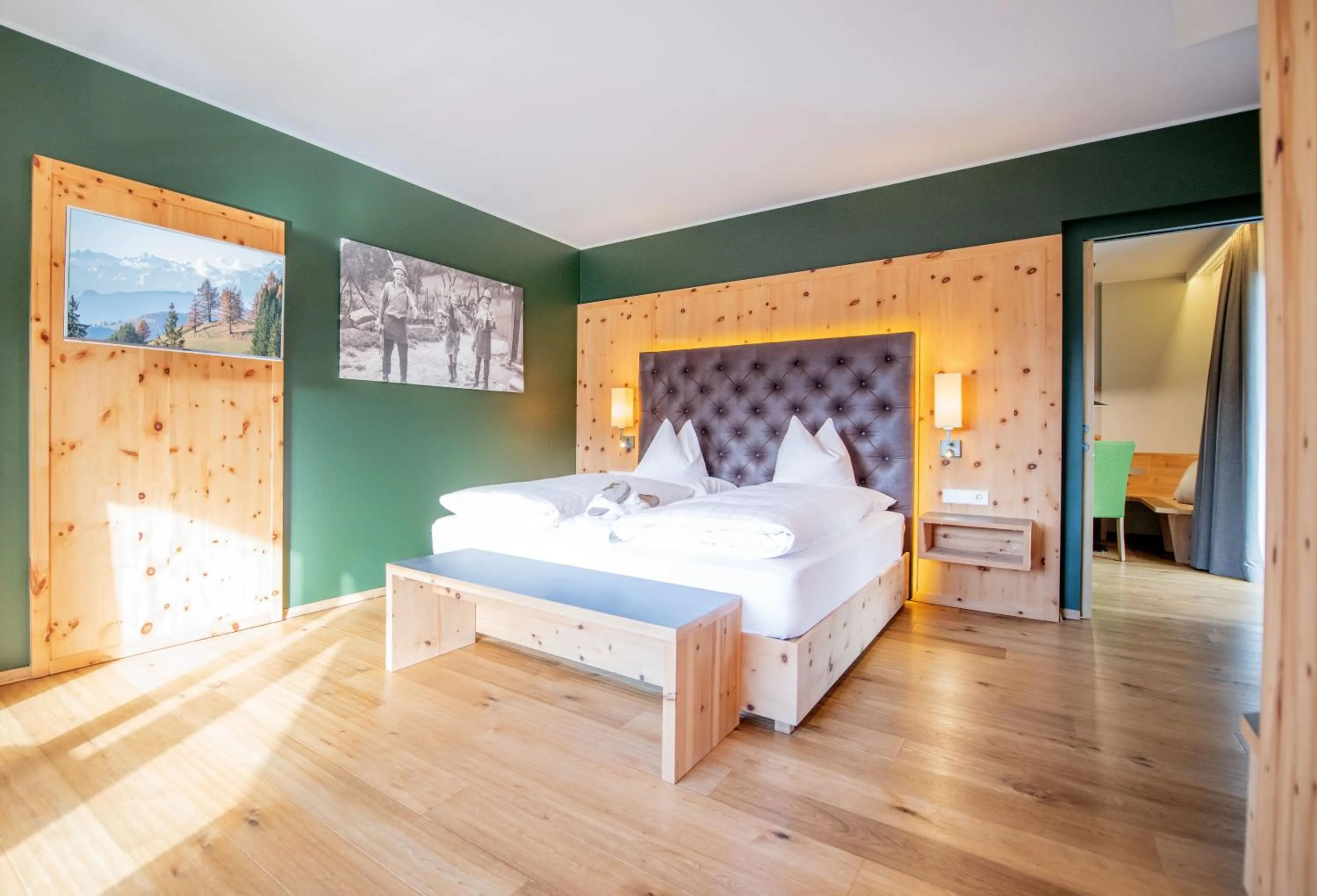 Bedroom, Bed in Hotel DAS ROYAL in Obereggen