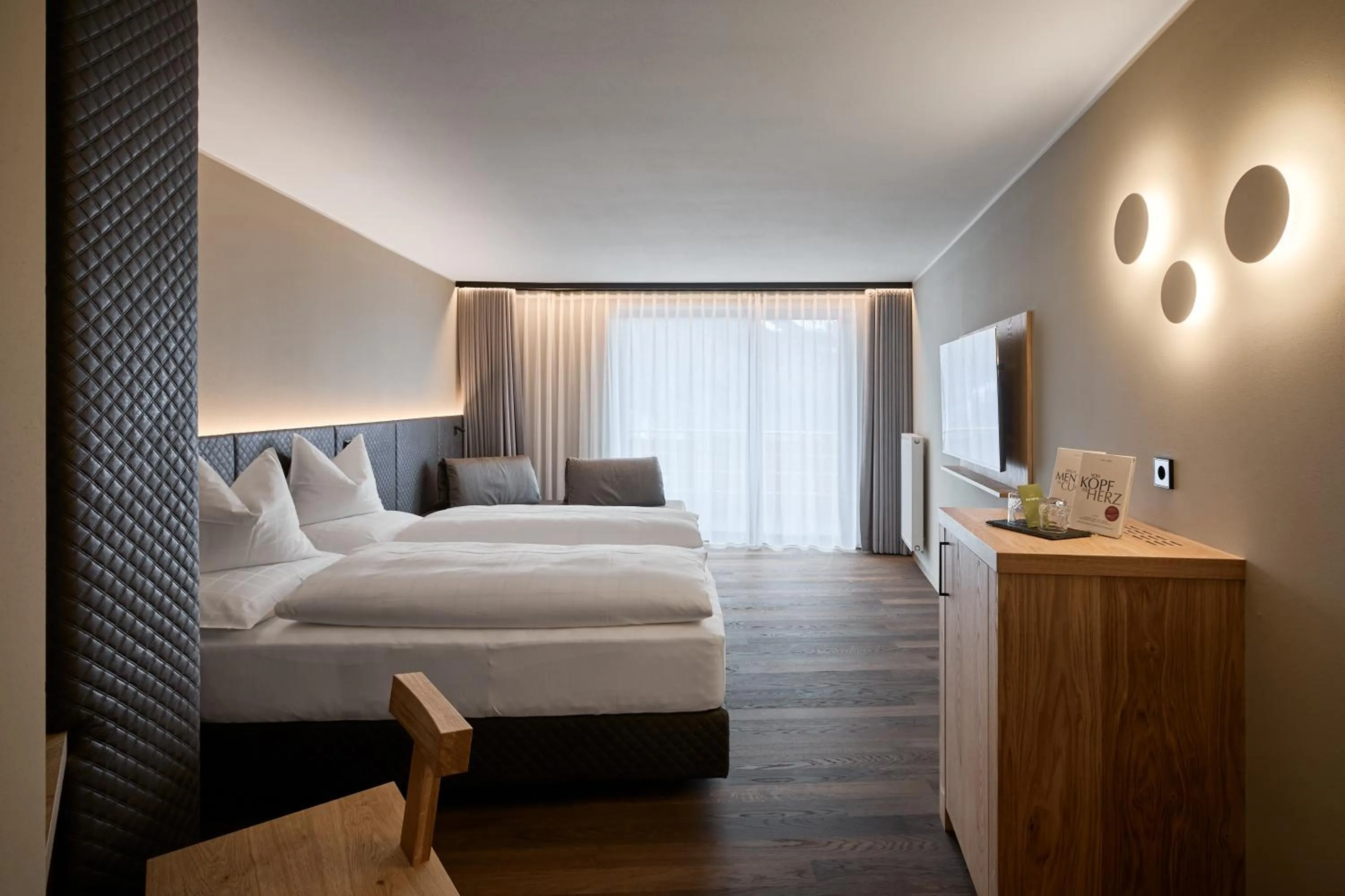 Photo of the whole room, Bed in Hotel DAS ROYAL in Obereggen