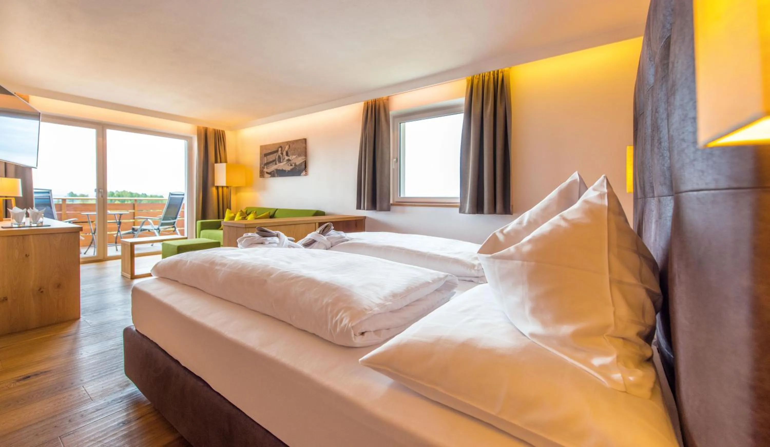 Photo of the whole room, Bed in Hotel DAS ROYAL in Obereggen