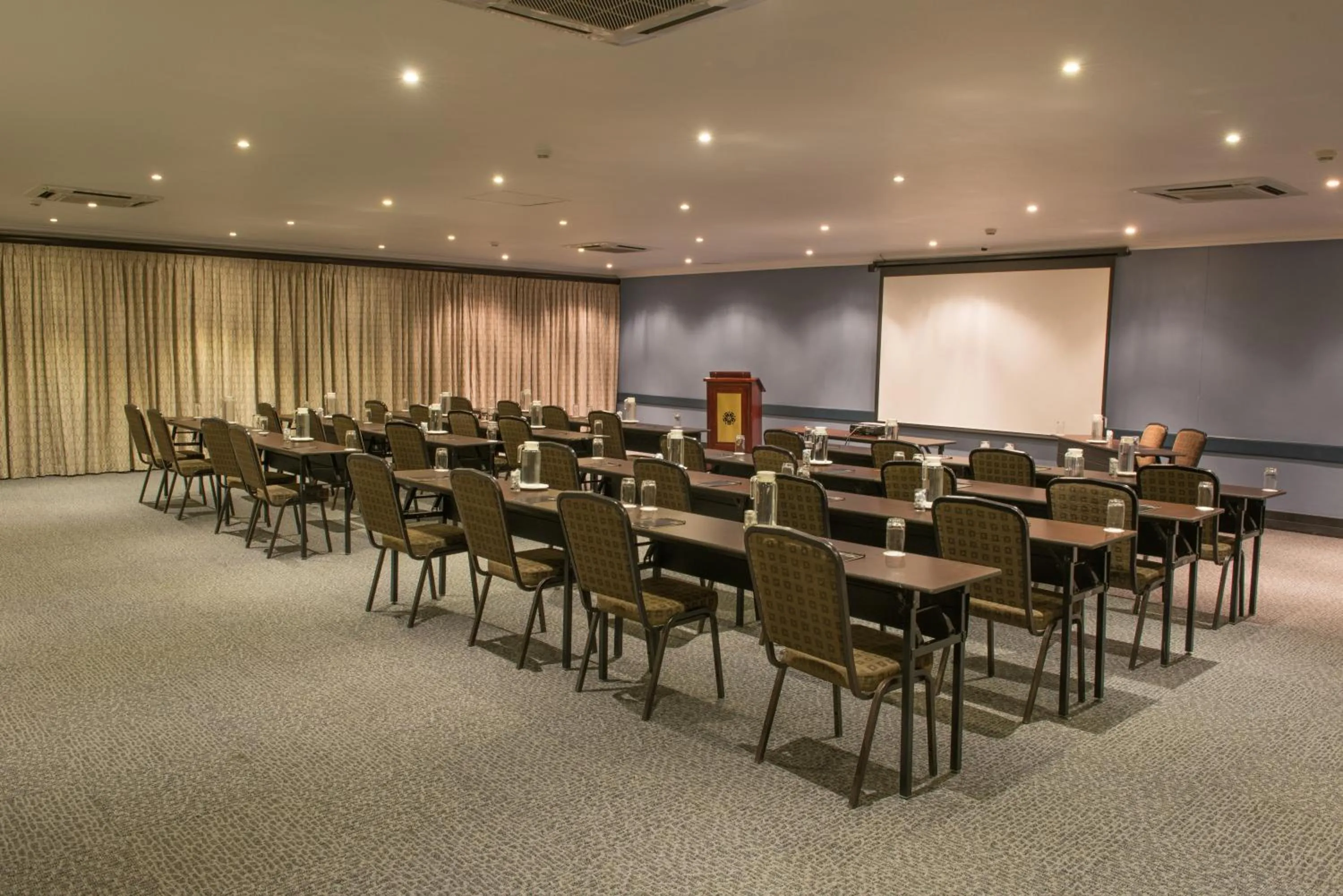 Banquet/Function facilities in Peermont Mondior Hotel